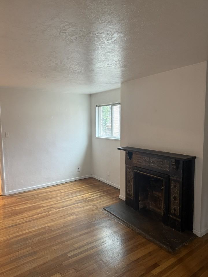 319 100 North - Photo 2 of 14