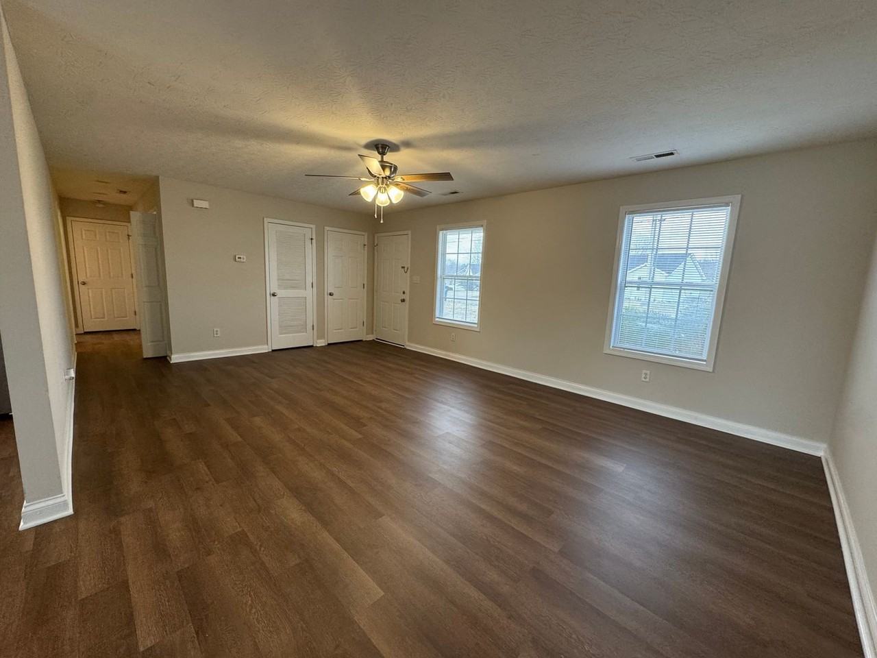 4642 Woodstone Dr - Photo 3 of 15
