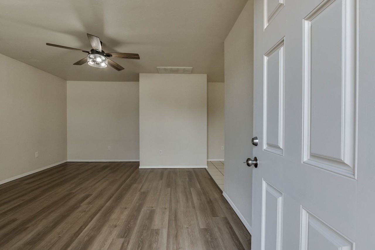 1736 W Palm Pl - Photo 7 of 41