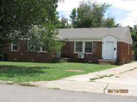 featured image of 552 E Indian Dr