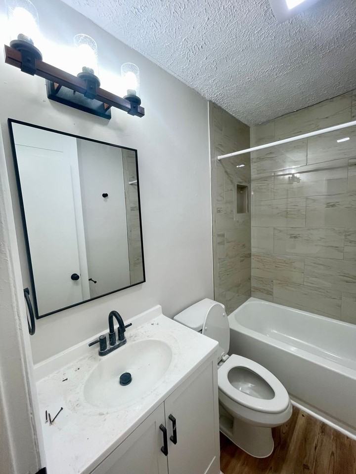 211 Harrell St - Photo 2 of 5