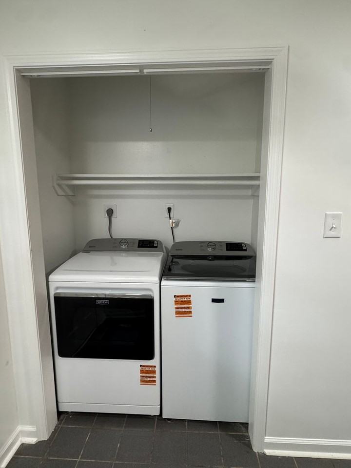 110 Fuller St - Photo 2 of 9