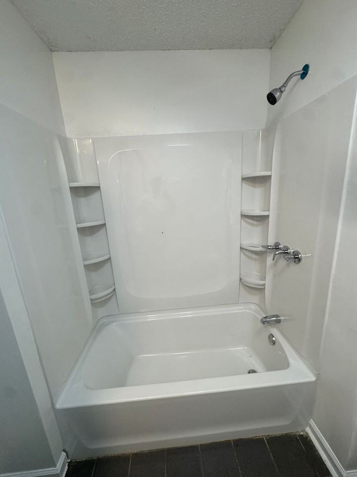 110 Fuller St - Photo 7 of 9