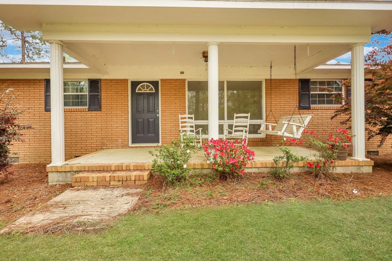 344 Surrency Rd - Photo 2 of 31