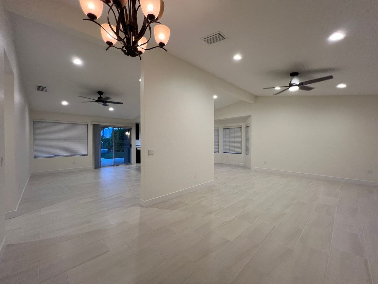 44060 Mariposa Ct - Photo 2 of 18