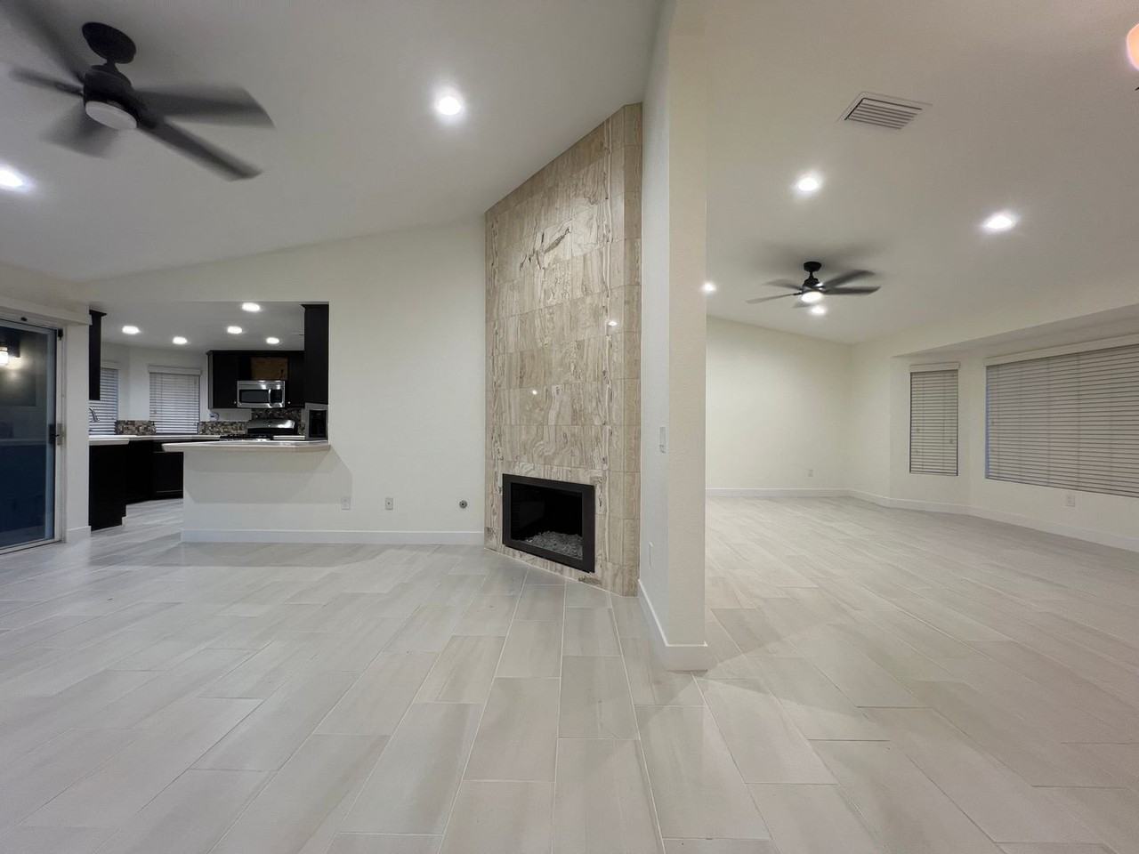 44060 Mariposa Ct - Photo 7 of 18