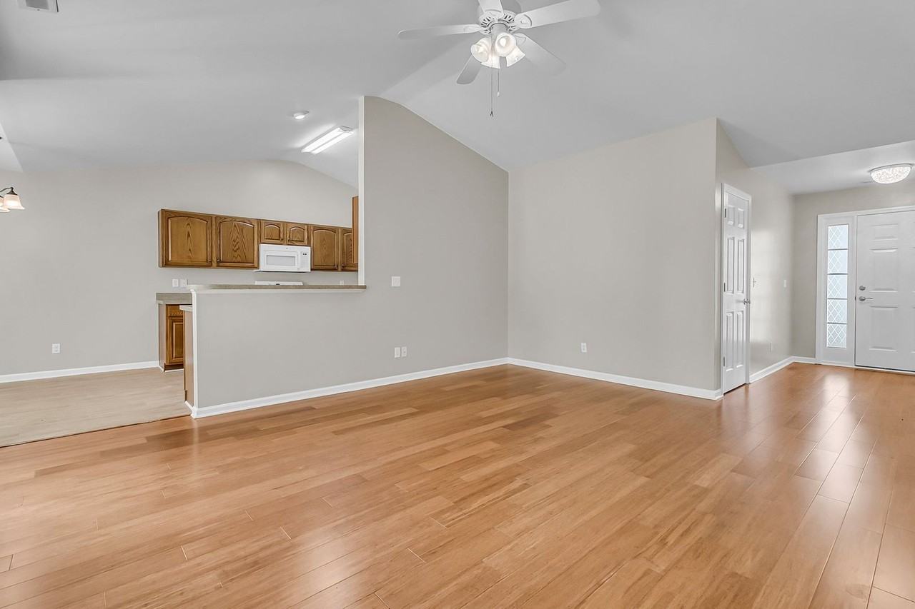 4848 Oak Leaf Rd - Photo 7 of 39