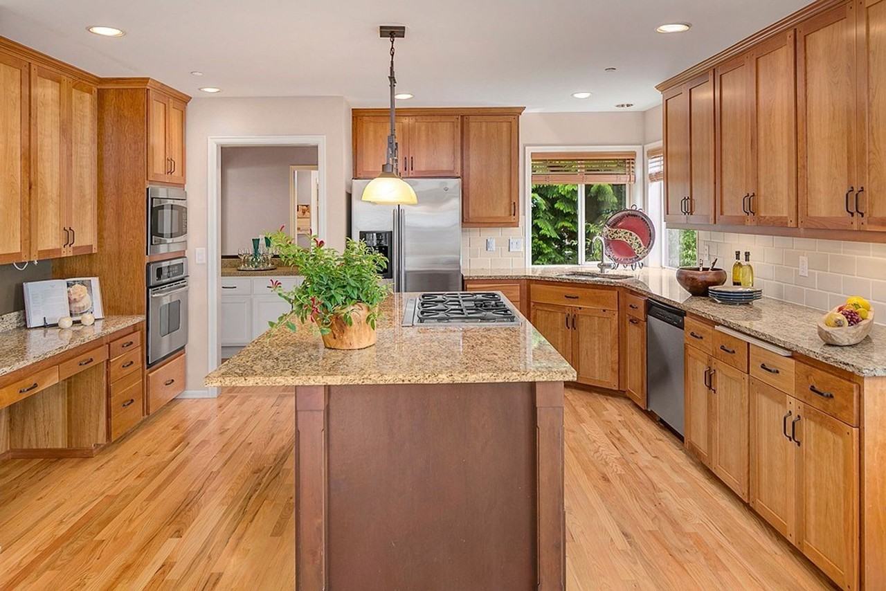 7811 146th Pl Se - Photo 7 of 24