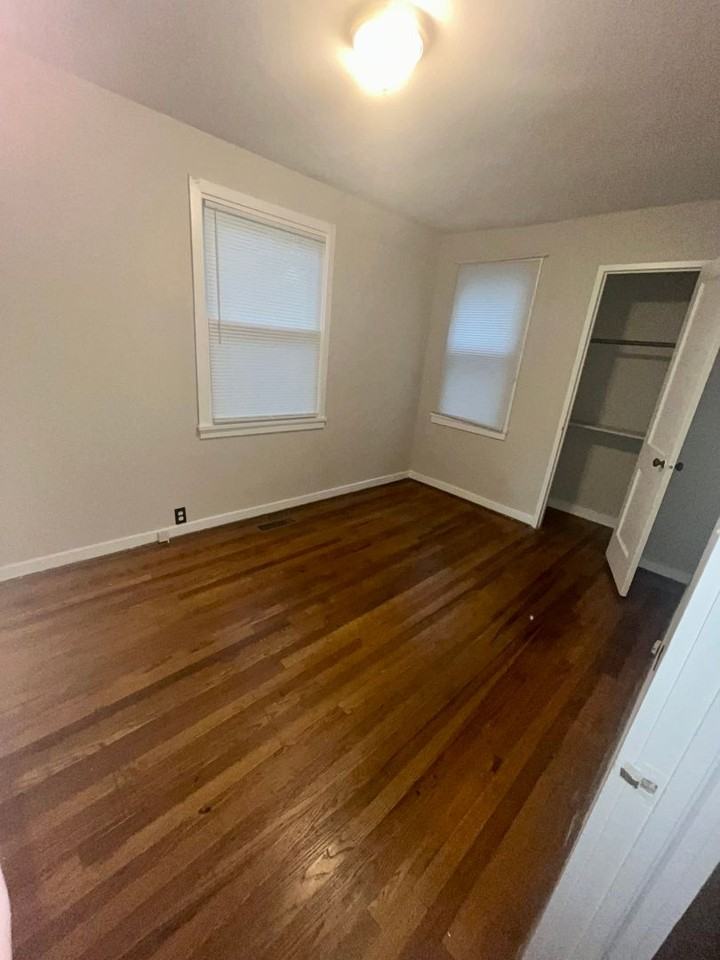 878 Greenville St - Photo 4 of 6