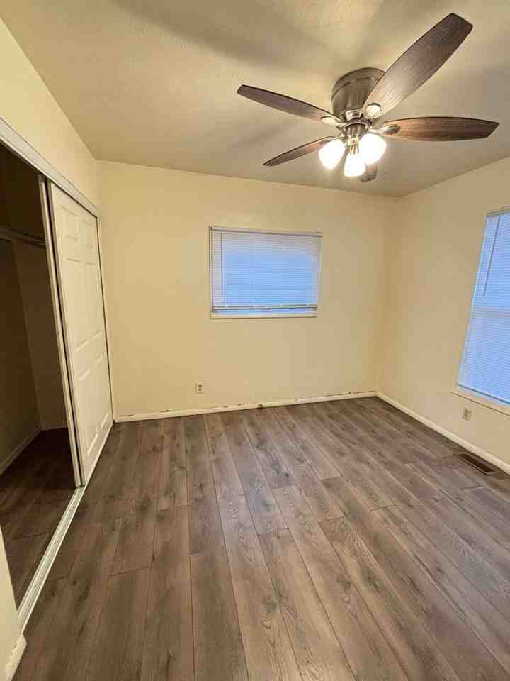 1301 Eureka St - Photo 7 of 7