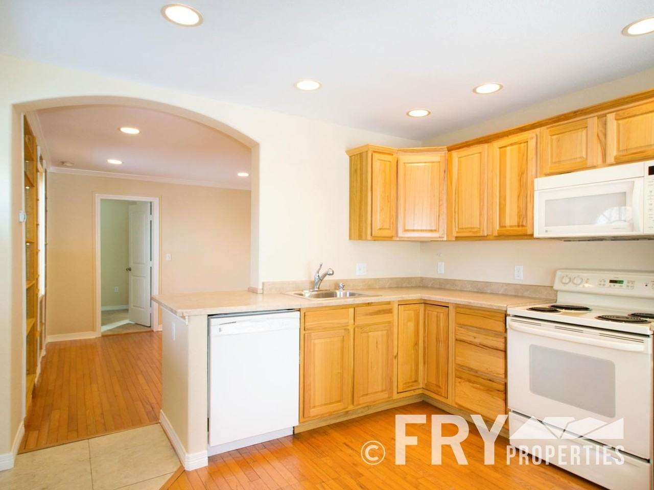 3224 Perry St - Photo 7 of 17