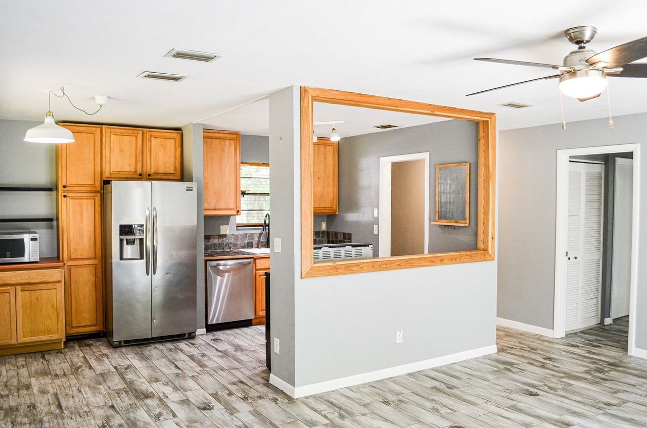 3526 Nw 53rd Ter - Photo 3 of 20