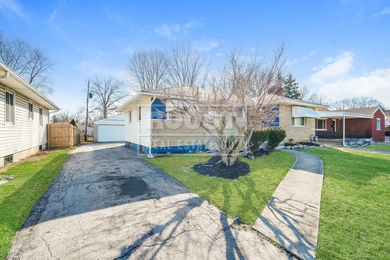 1366 Lilley Ave - Photo 2 of 15