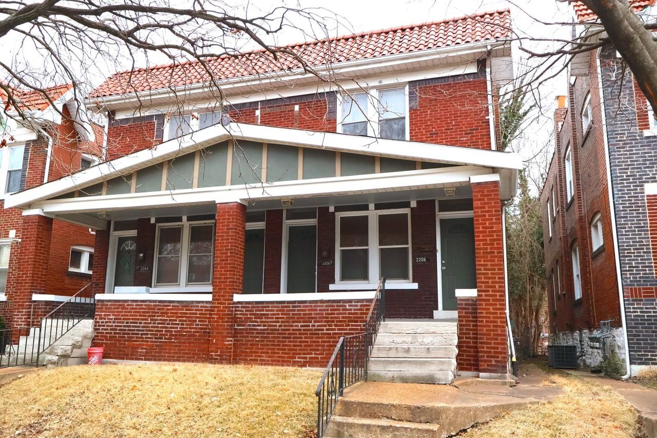 2204 Portis Ave - Photo 3 of 24