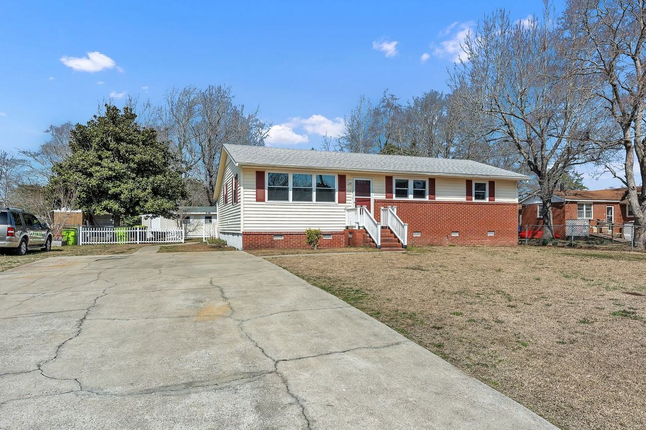 306 S Glancy St - Photo 2 of 42