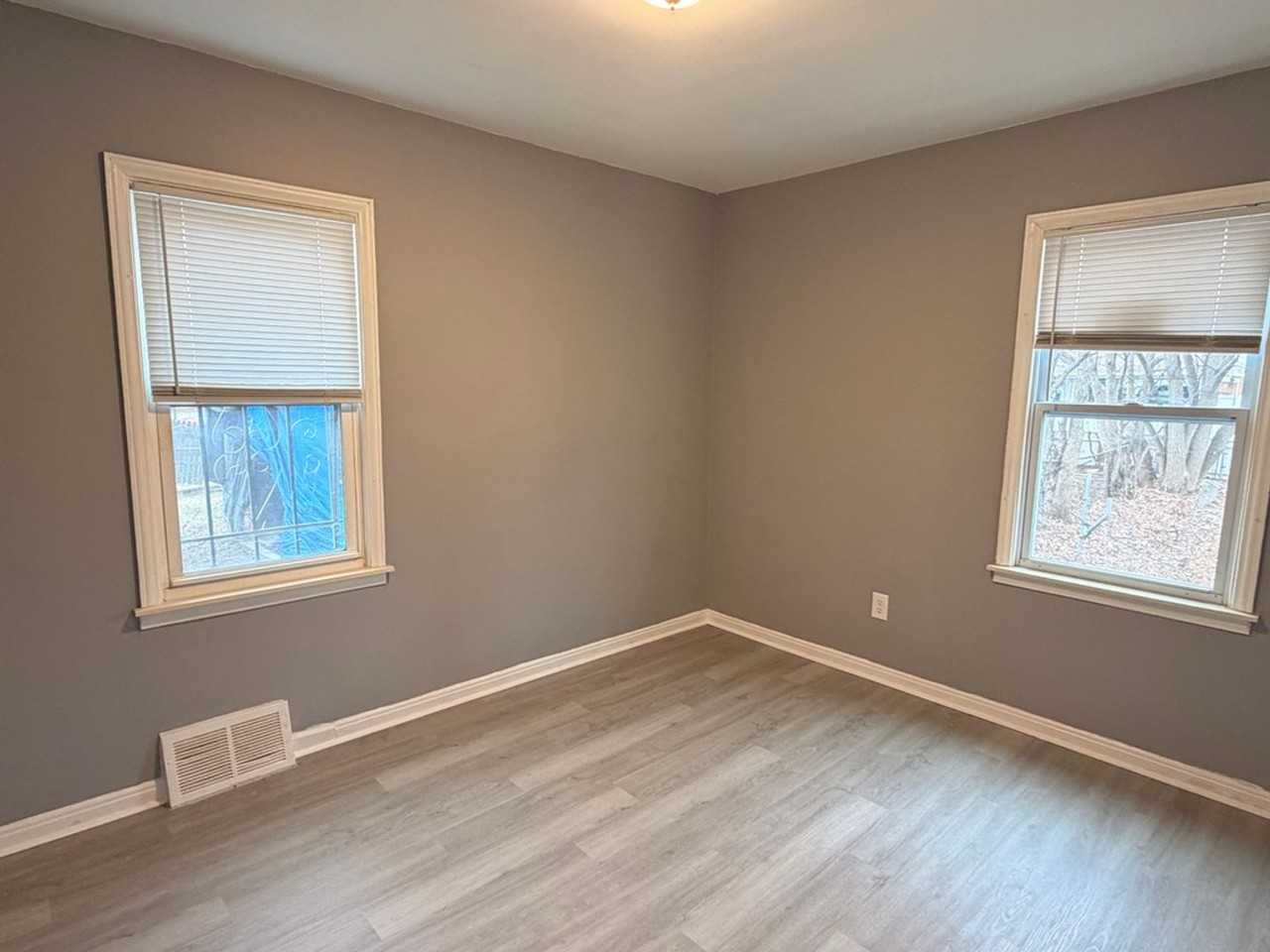 6262 Penrod St - Photo 6 of 10