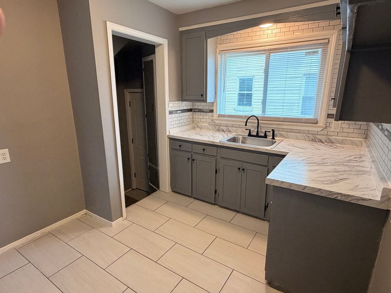 6262 Penrod St - Photo 7 of 10