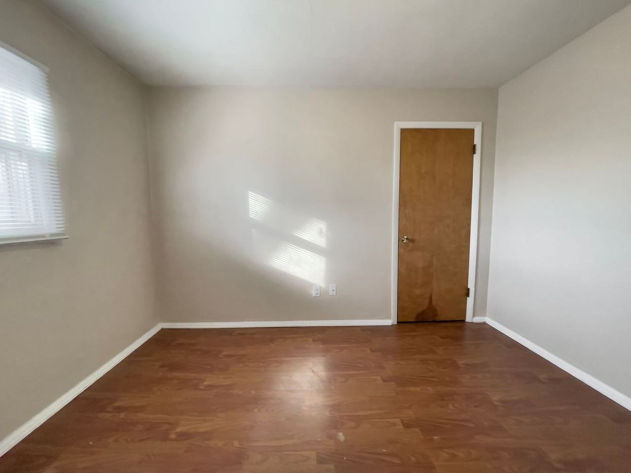 2004 S Hemlock Rd - Photo 7 of 18