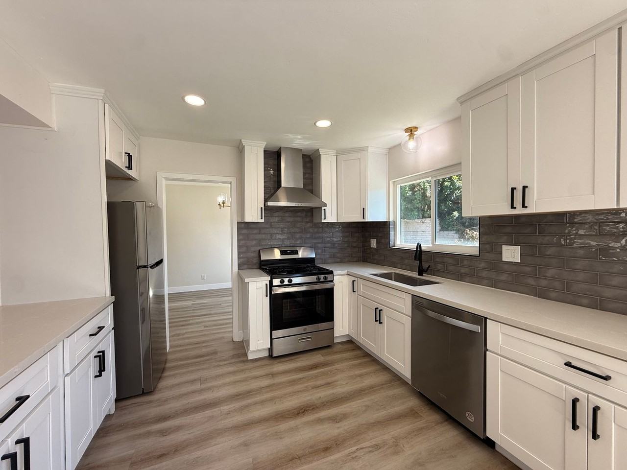 440 Partridge Cir - Photo 2 of 20