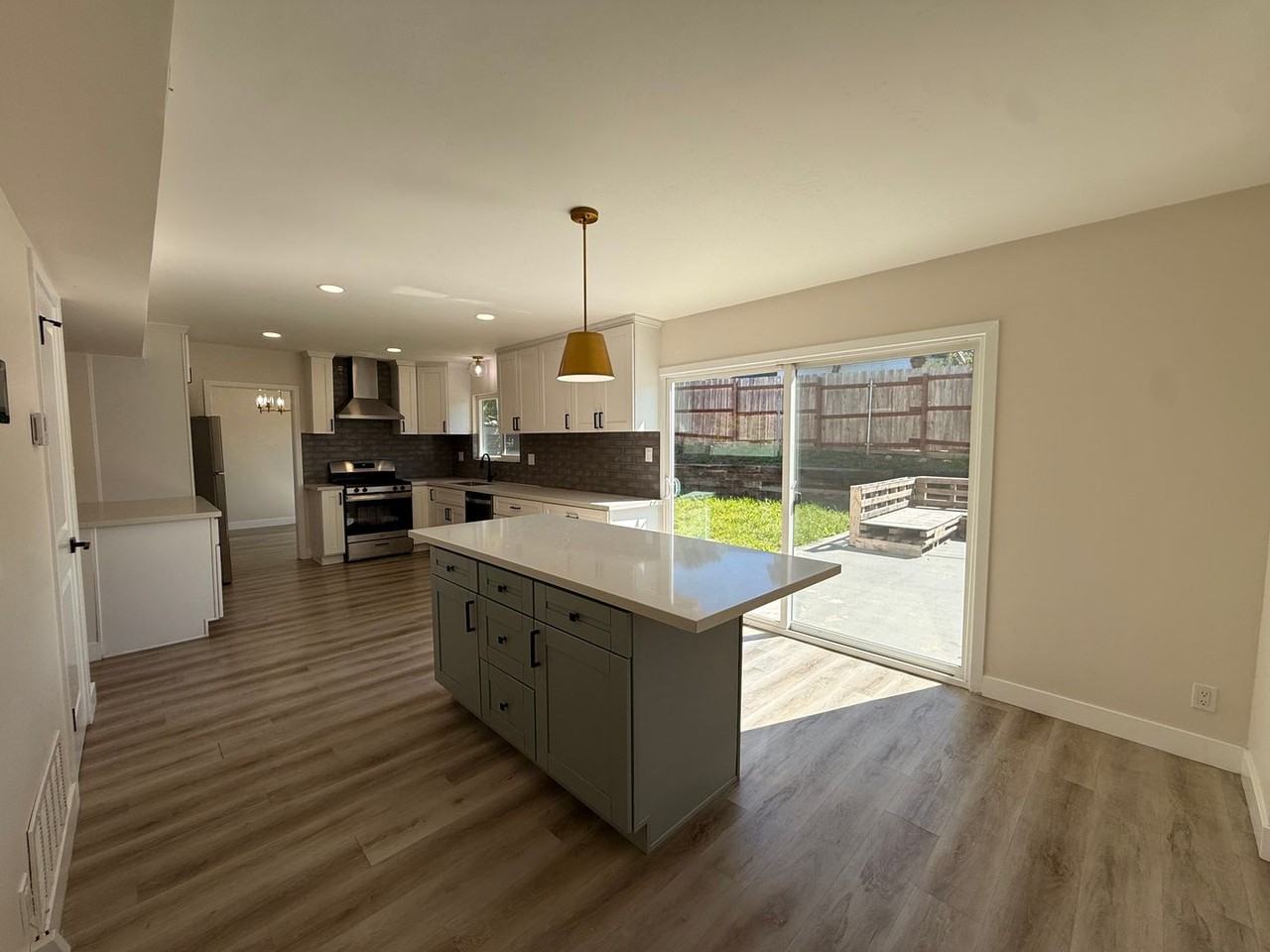 440 Partridge Cir - Photo 4 of 20