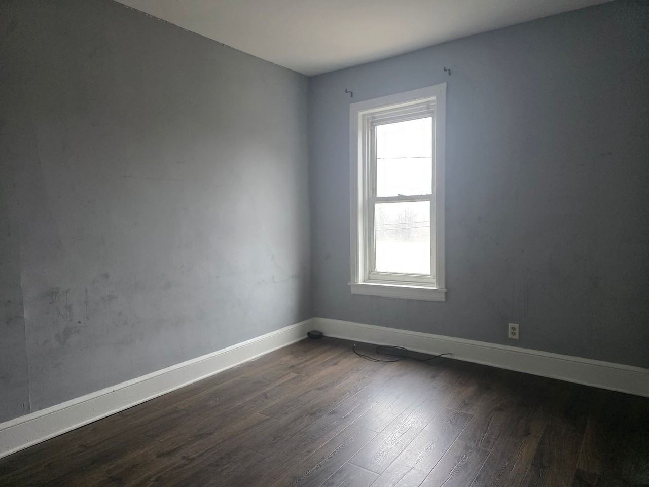 211 Maryland Ave - Photo 2 of 4