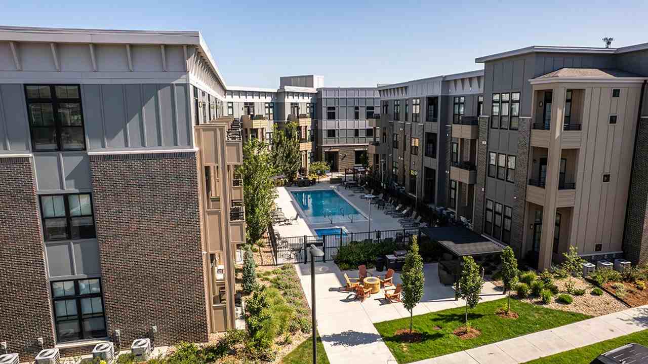 Element 30 Apartments - Photo 3 of 5