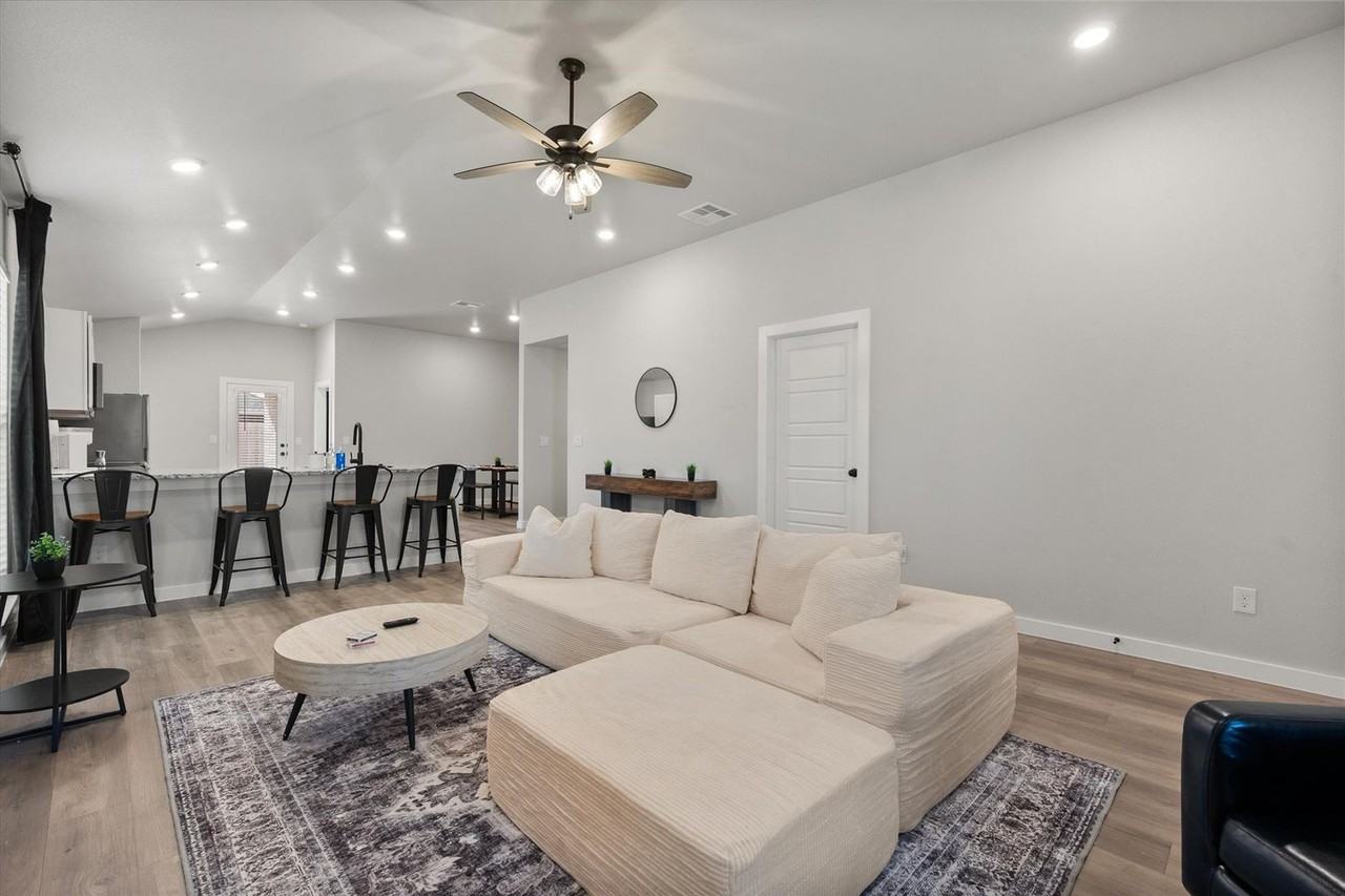 2146 Kokomo Ave - Photo 7 of 27