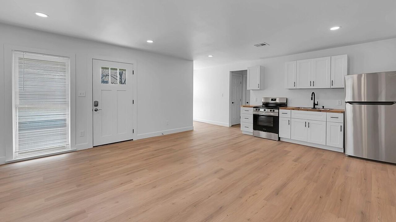 3005 Mckenzie Ave - Photo 5 of 27