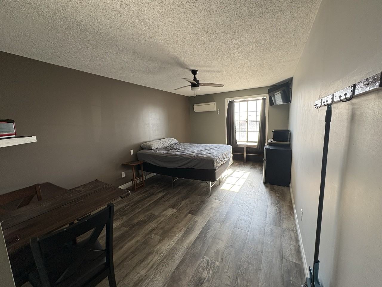 301 W Adams Street - Photo 7 of 10