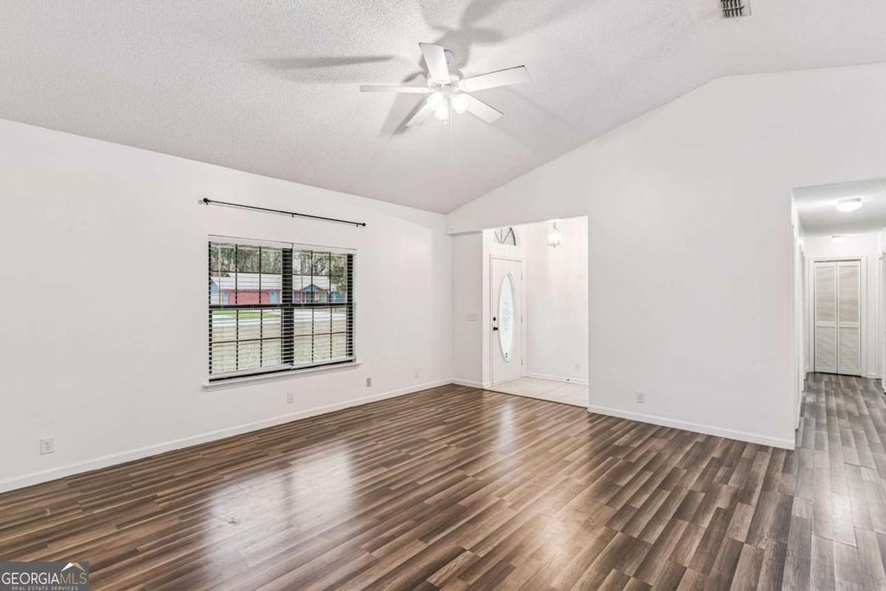 104 Westridge Ct - Photo 6 of 26