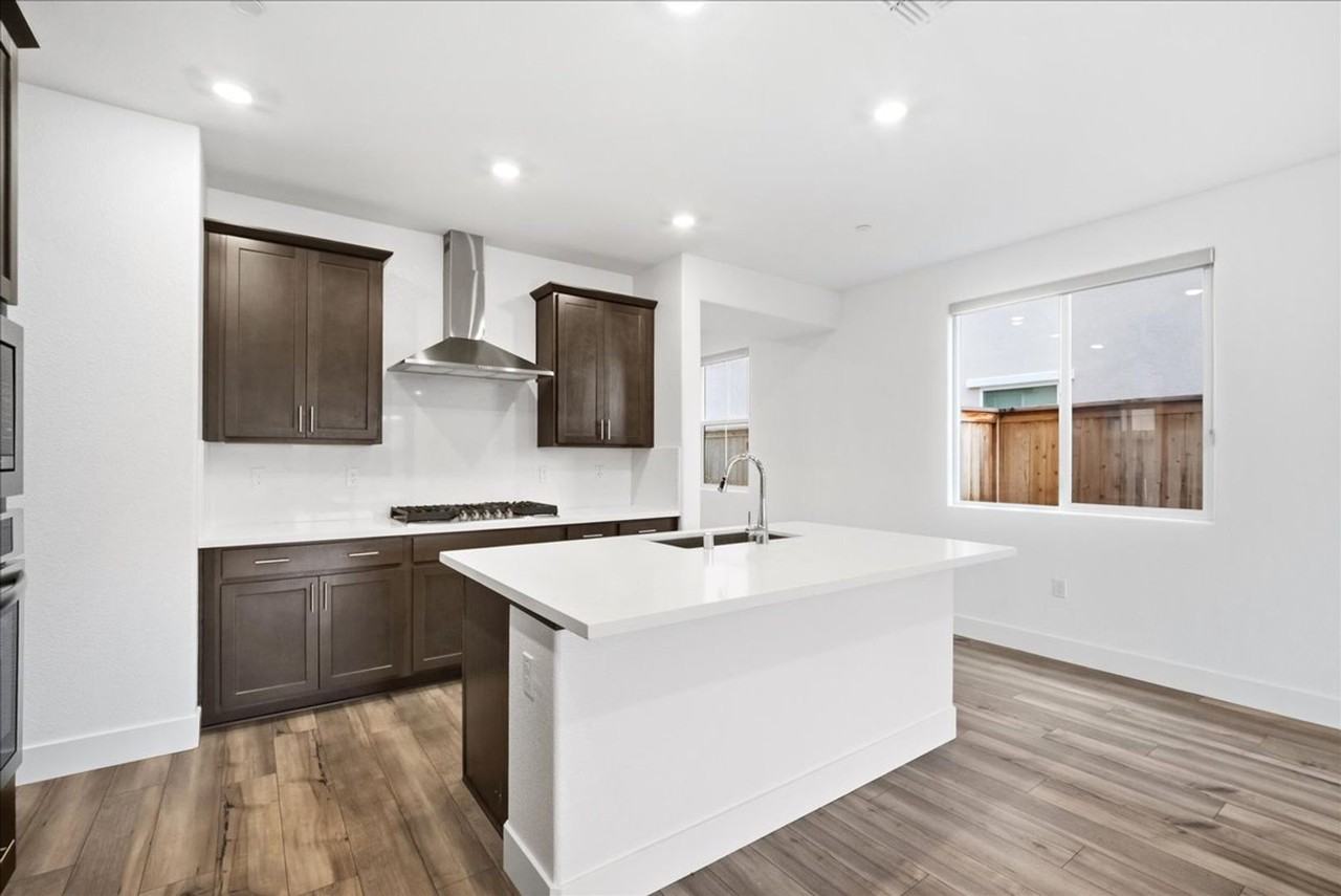 4328 Greenshank Cir - Photo 7 of 33