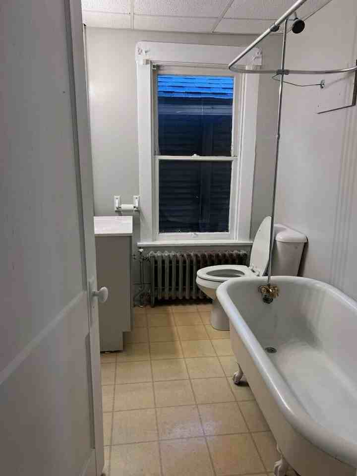 2807 Spruce Ave - Photo 2 of 8