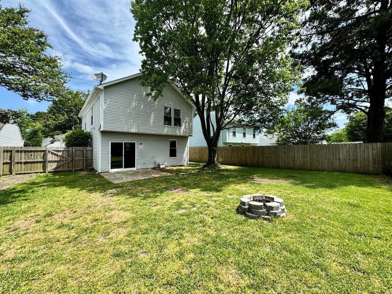 1017 Gauguin Dr - Photo 2 of 38