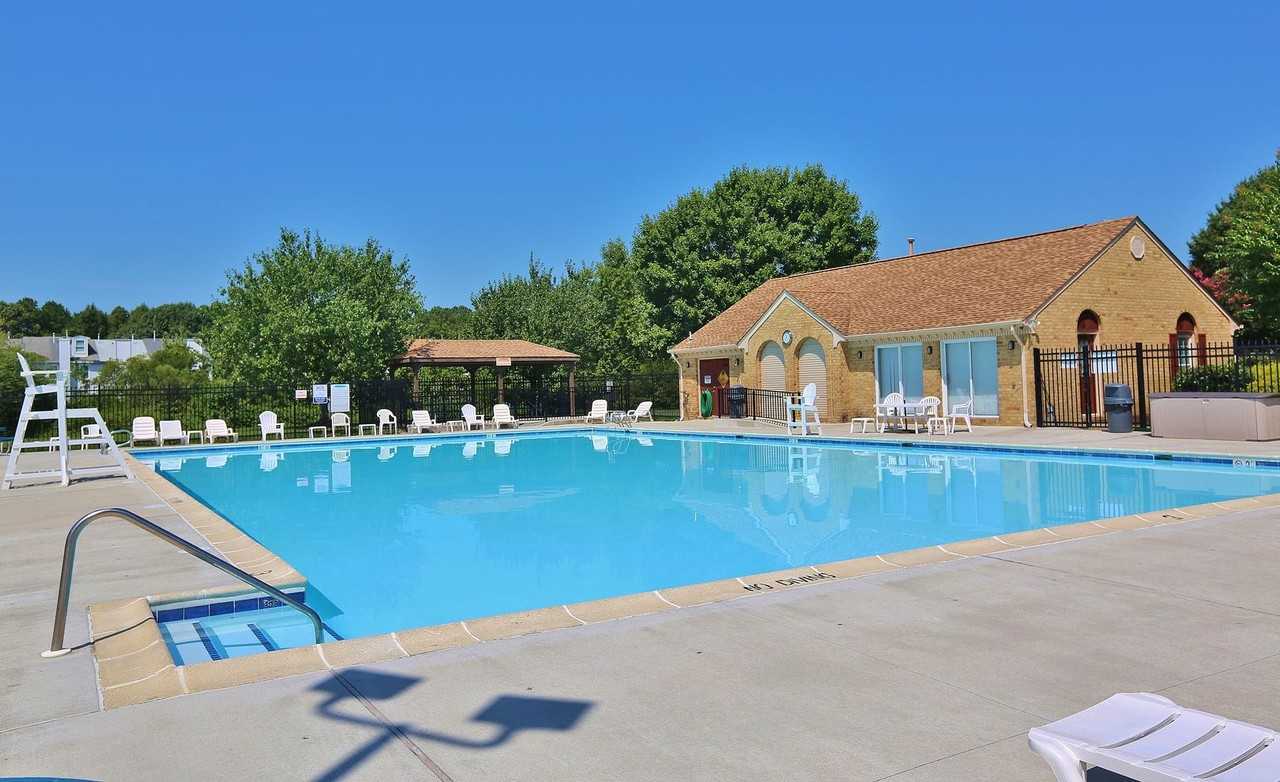 1017 Gauguin Dr - Photo 4 of 38