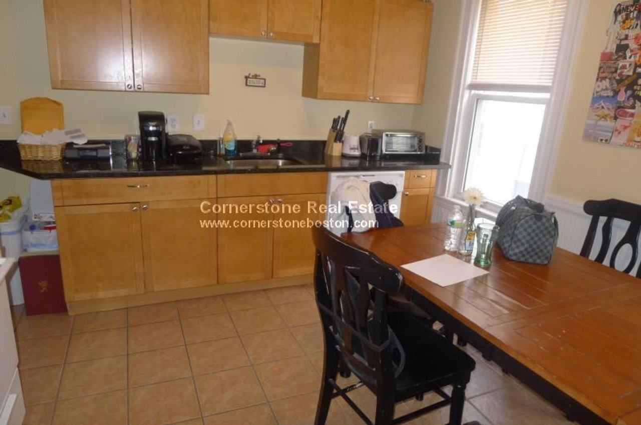 55B Calumet St - Photo 3 of 7