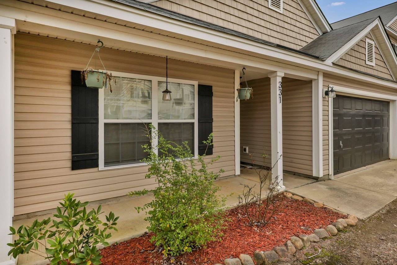 331 Bracken Dr - Photo 2 of 30
