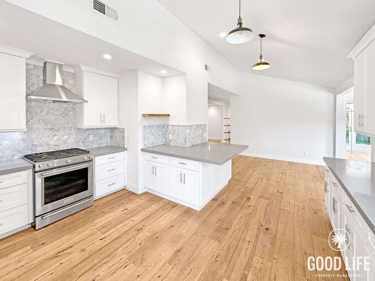 12671 Barrett Ln - Photo 7 of 39