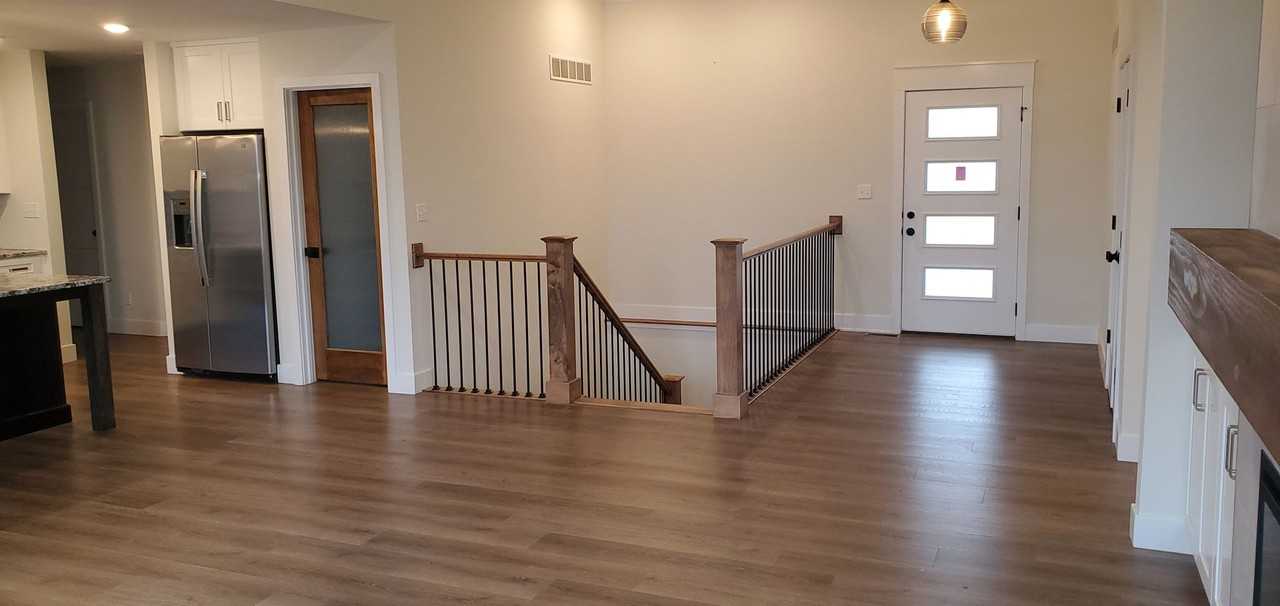 801 Rutland Dr - Photo 4 of 34