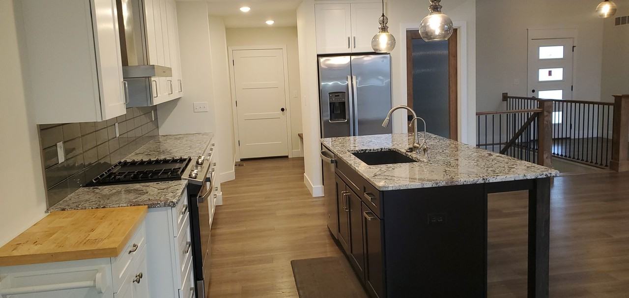 801 Rutland Dr - Photo 7 of 34