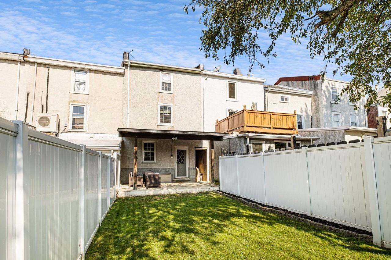 147 East St - Photo 3 of 20