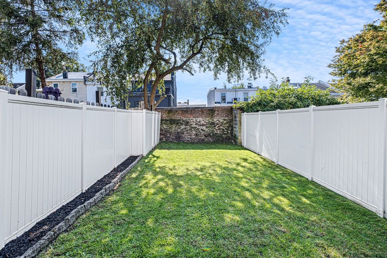 147 East St - Photo 5 of 20