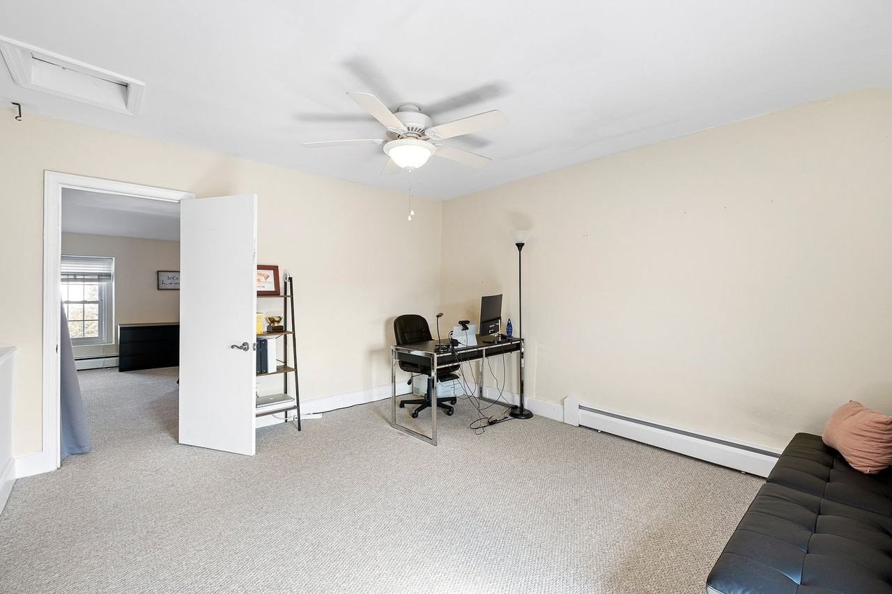 147 East St - Photo 6 of 20