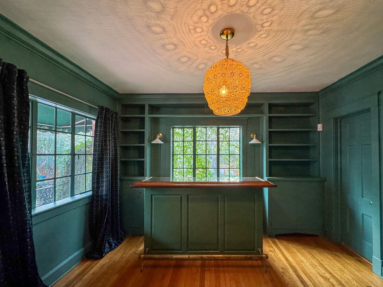 111 Hale St - Photo 6 of 41