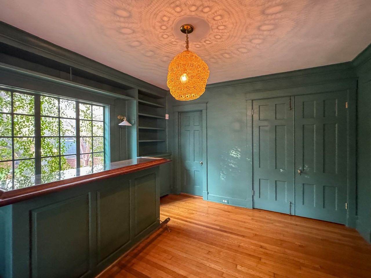 111 Hale St - Photo 7 of 41