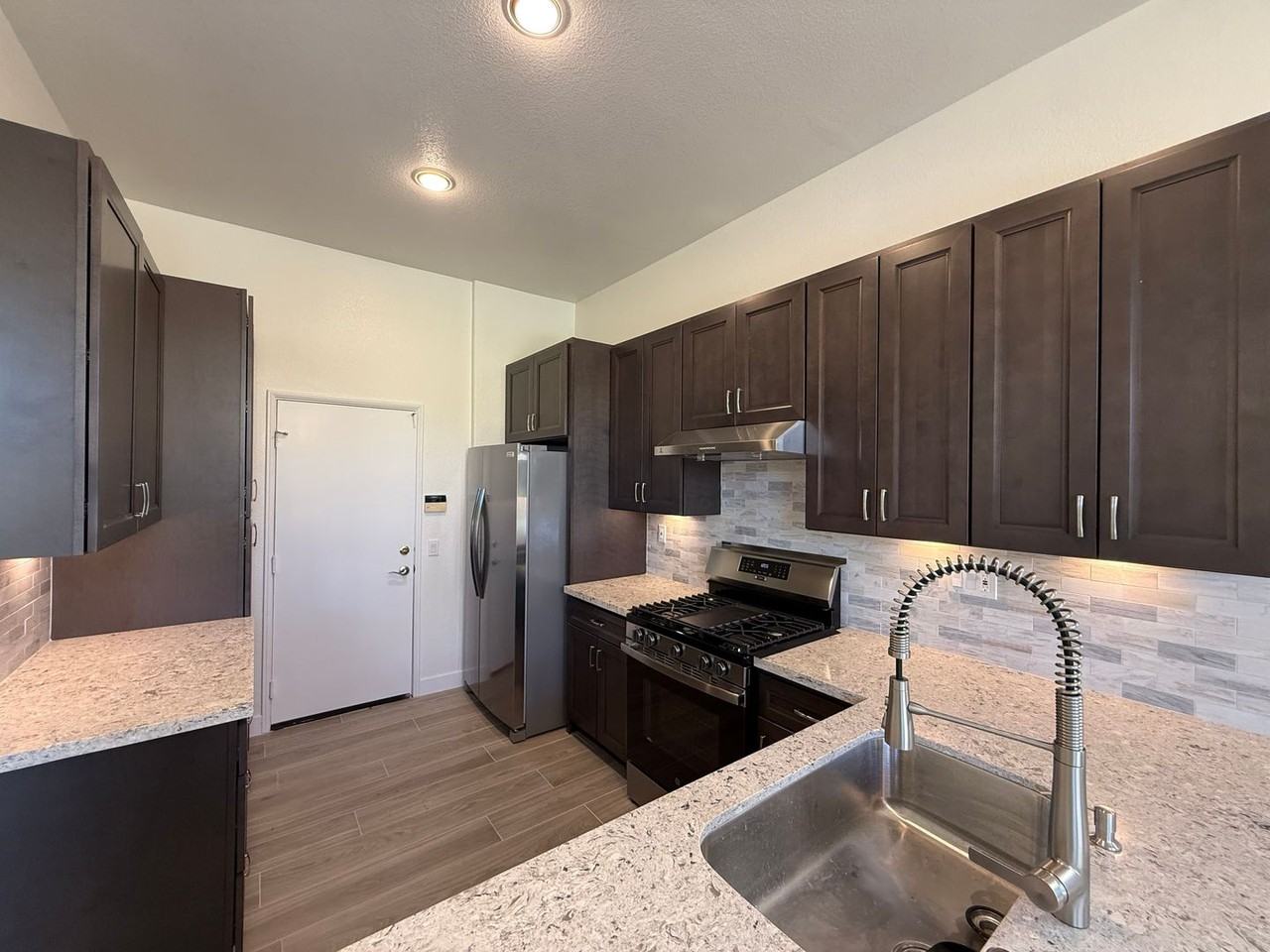 9652 Galvin Ave - Photo 5 of 18