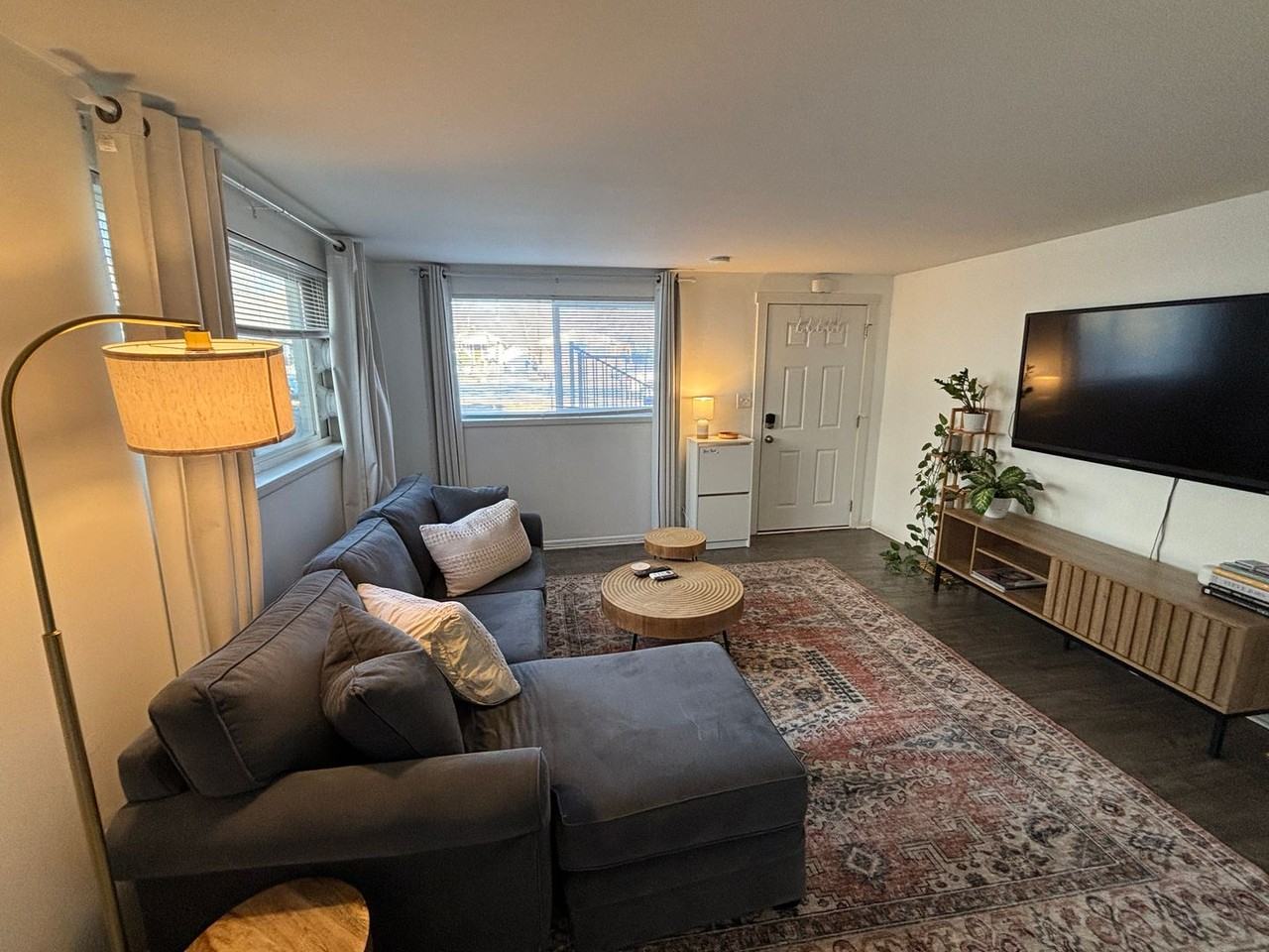 517 N 900 W - Photo 2 of 8