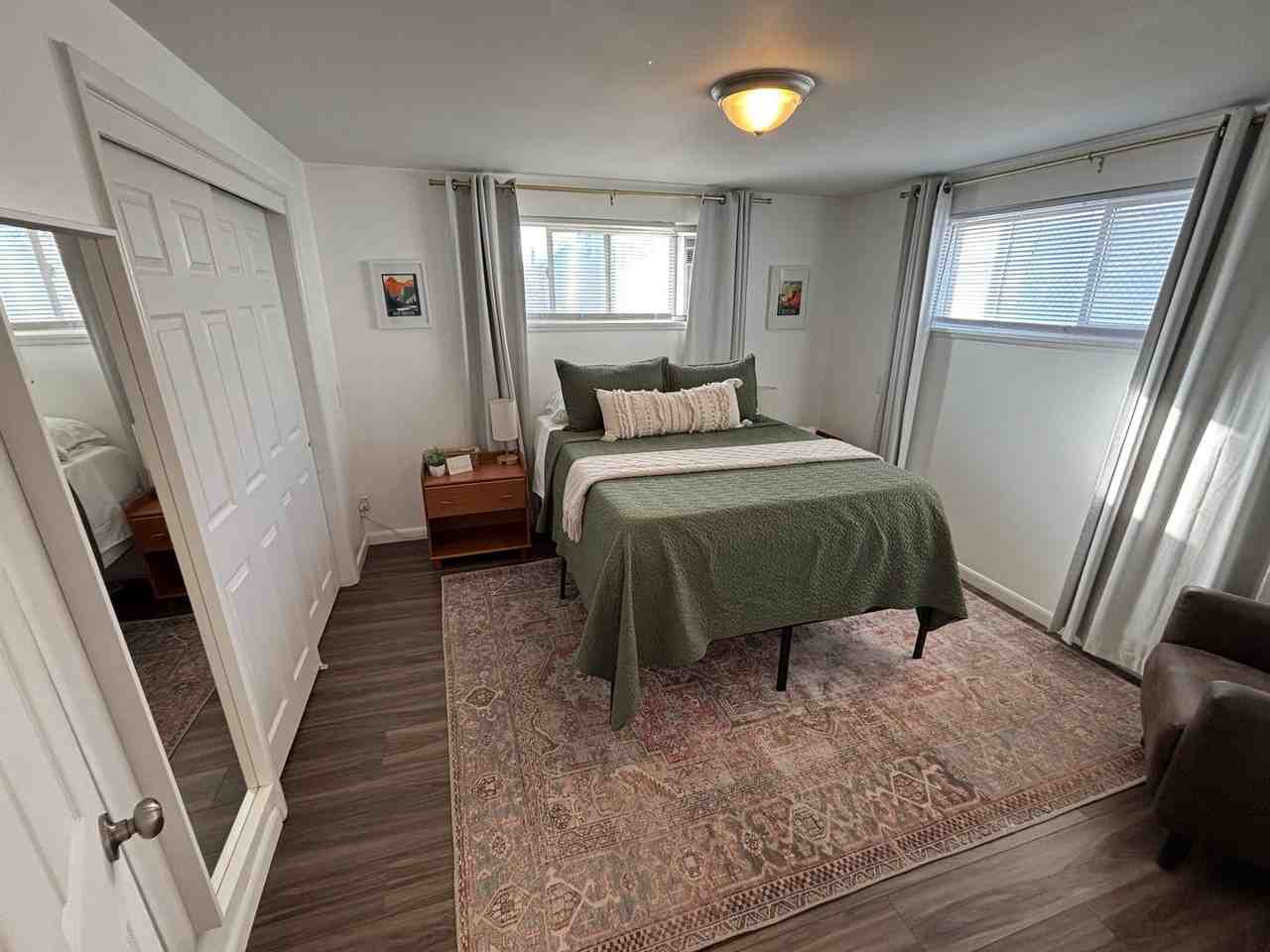 517 N 900 W - Photo 6 of 8