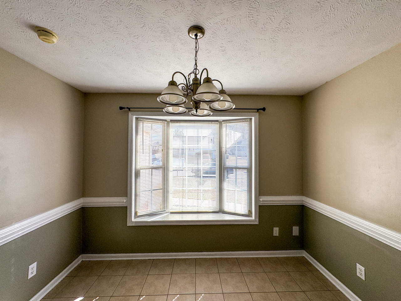 7806 Rosewood Ave - Photo 5 of 25