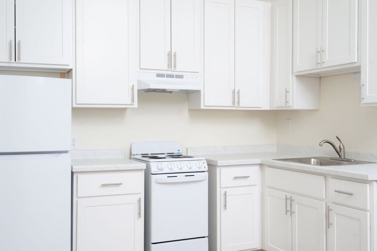 Belmont Apartments - Photo 2 of 20