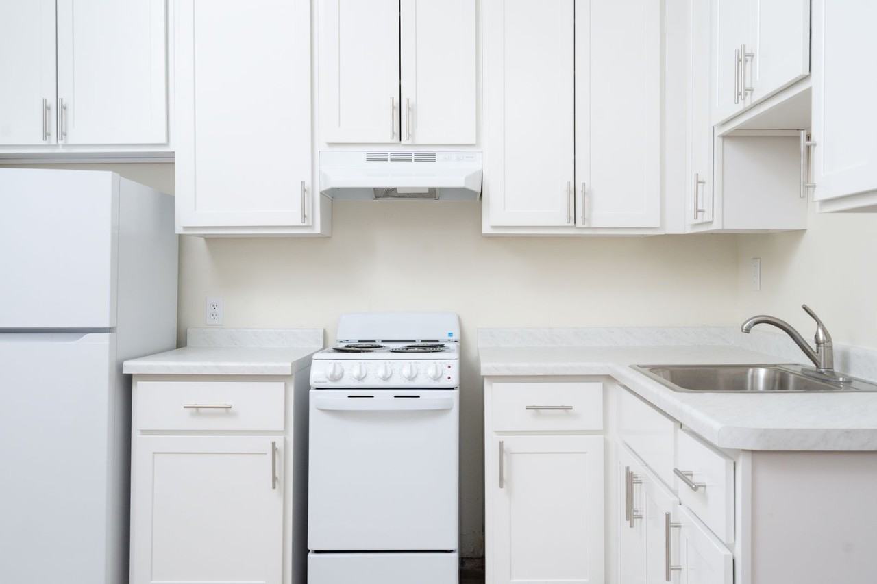 Belmont Apartments - Photo 4 of 20